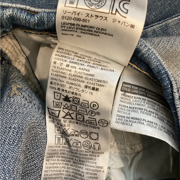 3/$10 Women’s Y2K Levi’s 501 Jeans - Picture 8 of 8